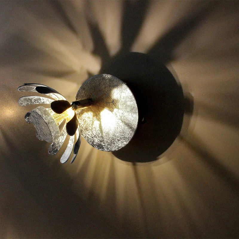 LED Wandlampe Bloom Silberfarben