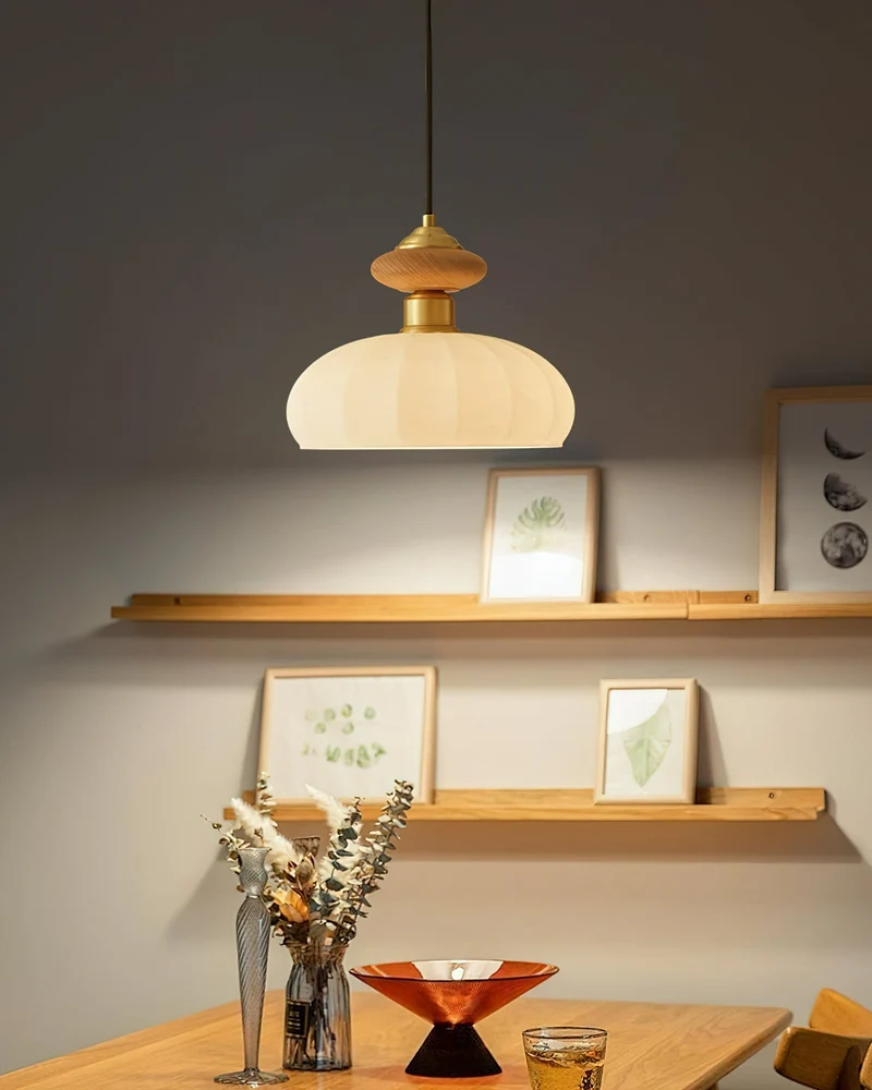 Glazen Hanglamp Bailey met Walnoten Houten Top | Retro Vintage Verlichting Koper Messing | Keukeneiland Eettafel Ontbijthoek | Eetkamer Hanglampen Glas | Skandinavisch Interieur | Sansoti