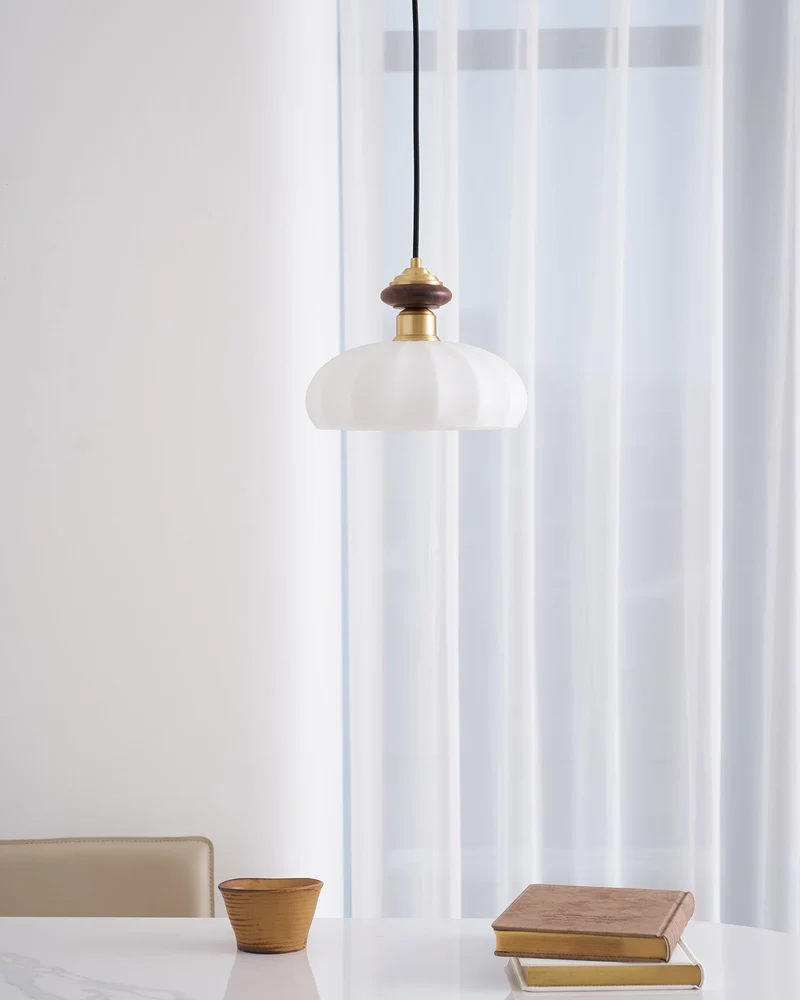 Glazen Hanglamp Bailey met Walnoten Houten Top | Retro Vintage Verlichting Koper Messing | Keukeneiland Eettafel Ontbijthoek | Eetkamer Hanglampen Glas | Skandinavisch Interieur | Sansoti