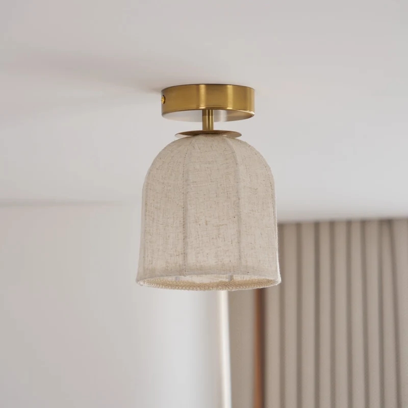 Linnen plafondlamp met gouden ijzeren frame rustiek design warm sfeerlicht voor slaapkamer woonkamer hal entree landelijk | Sansoti