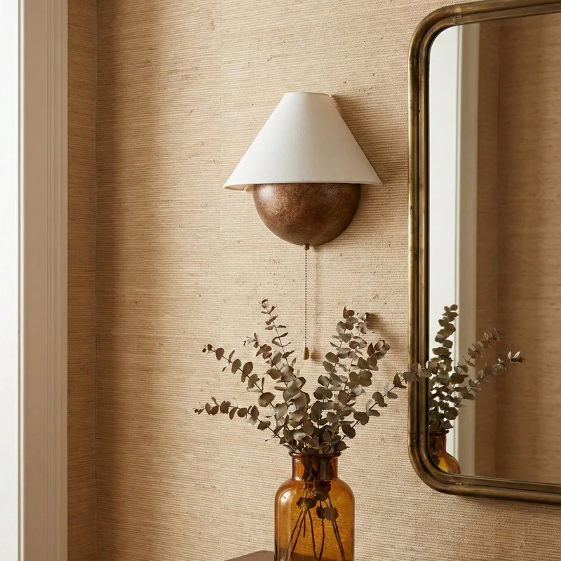 Wandlamp Half-Sphere met Stoffen Kap – Messing Trekschakelaar & Handbewerkt Ijzer voor Slaapkamer en Leeshoek | Sansoti