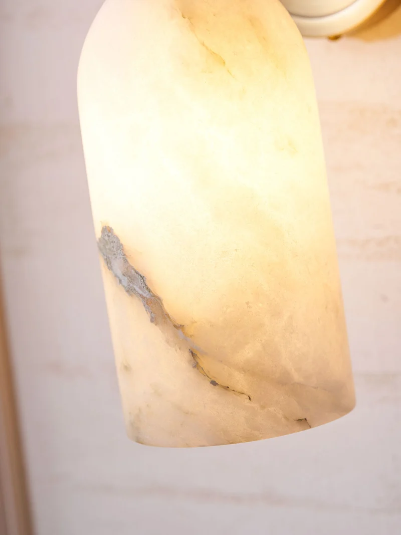 Alabasten Wandlamp met Messing — Dubbele Lichtschijven en Centrale Metalen Ster | Sansoti