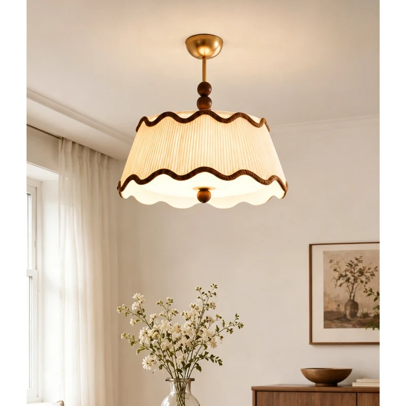 Plafondlamp met Geplooide Kap en Houten Kralen – Vintage Cottage Stijl voor Warm Sfeervol Licht | Sansoti