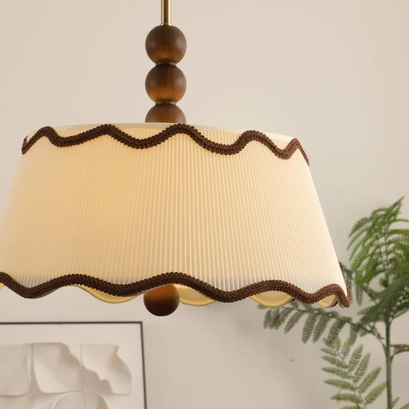 Plafondlamp met Geplooide Kap en Houten Kralen – Vintage Cottage Stijl voor Warm Sfeervol Licht | Sansoti