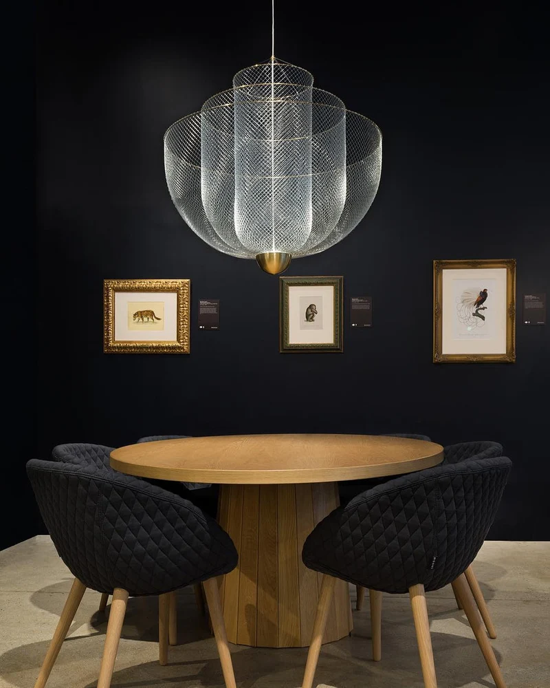 Geometrische Metalen Kroonluchter met Geïntegreerde LED en Messing Accenten – Drie Gelaagde Designlamp | Sansoti