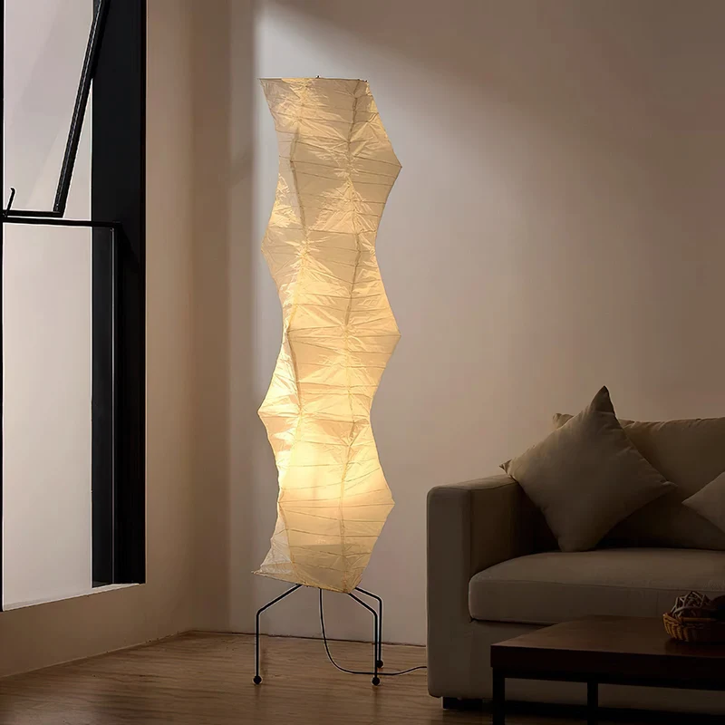 Japanse Washi Vloerlamp Centipede 190 cm Zwart IJzer Handgemaakt Mulberry Papier Ambient Verlichting 1951 Gifu Design | Sansoti