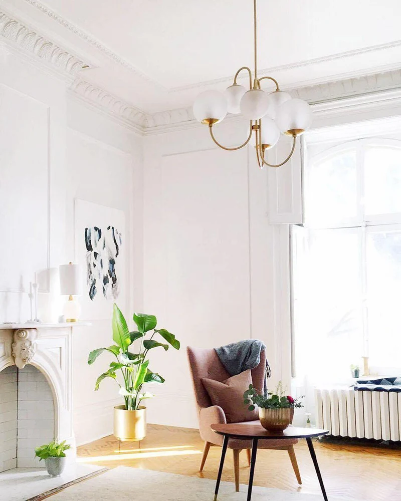 Zwanenhals Kroonluchter Ø76 cm – 8-Lichts Hanglamp met Glazen Bollen Goud/Zwart | Sansoti