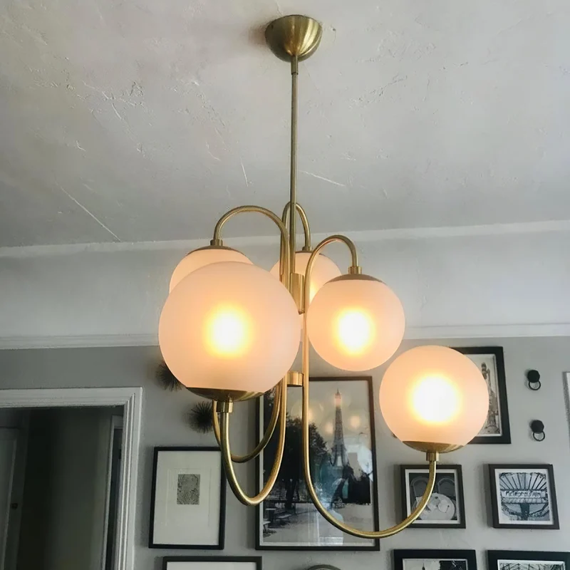 Zwanenhals Kroonluchter Ø76 cm – 8-Lichts Hanglamp met Glazen Bollen Goud/Zwart | Sansoti