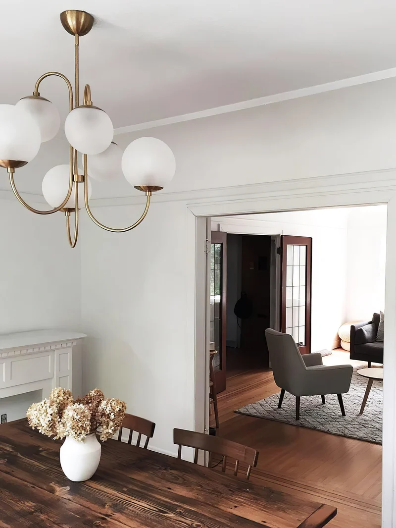 Zwanenhals Kroonluchter Ø76 cm – 8-Lichts Hanglamp met Glazen Bollen Goud/Zwart | Sansoti
