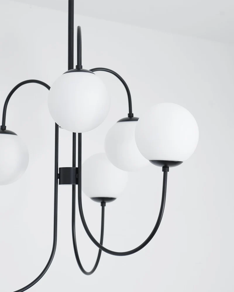 Zwanenhals Kroonluchter Ø76 cm – 8-Lichts Hanglamp met Glazen Bollen Goud/Zwart | Sansoti