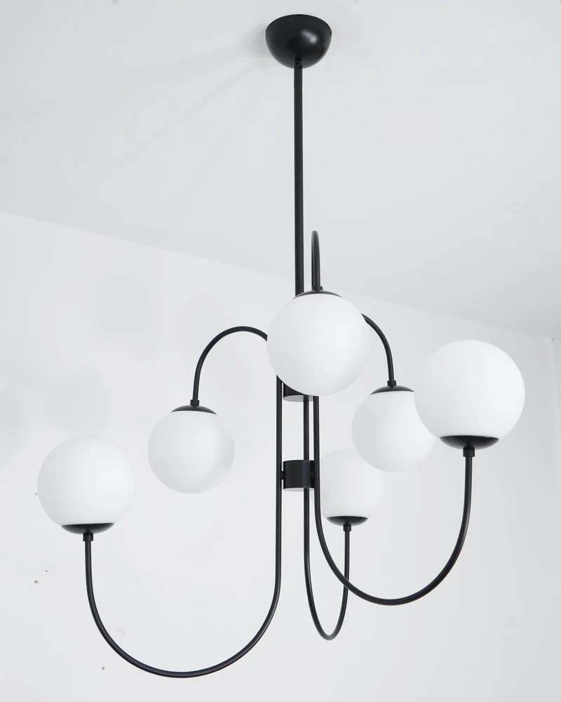 Zwanenhals Kroonluchter Ø76 cm – 8-Lichts Hanglamp met Glazen Bollen Goud/Zwart | Sansoti