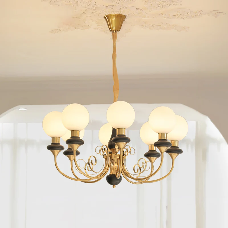 Kroonluchter met Groene Glazen Kappen en Gouden of Zwarte Afwerking – Luxe Hanglamp in 3, 5 of 8 Lichtpunten | Sansoti
