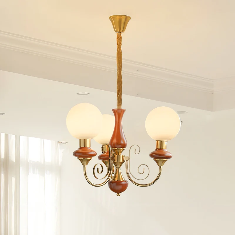 Kroonluchter met Groene Glazen Kappen en Gouden of Zwarte Afwerking – Luxe Hanglamp in 3, 5 of 8 Lichtpunten | Sansoti