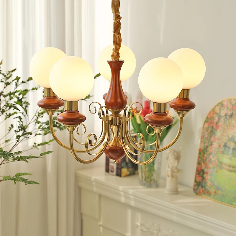Kroonluchter met Groene Glazen Kappen en Gouden of Zwarte Afwerking – Luxe Hanglamp in 3, 5 of 8 Lichtpunten | Sansoti
