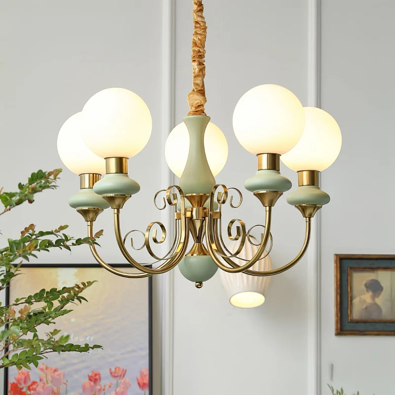 Kroonluchter met Groene Glazen Kappen en Gouden of Zwarte Afwerking – Luxe Hanglamp in 3, 5 of 8 Lichtpunten | Sansoti