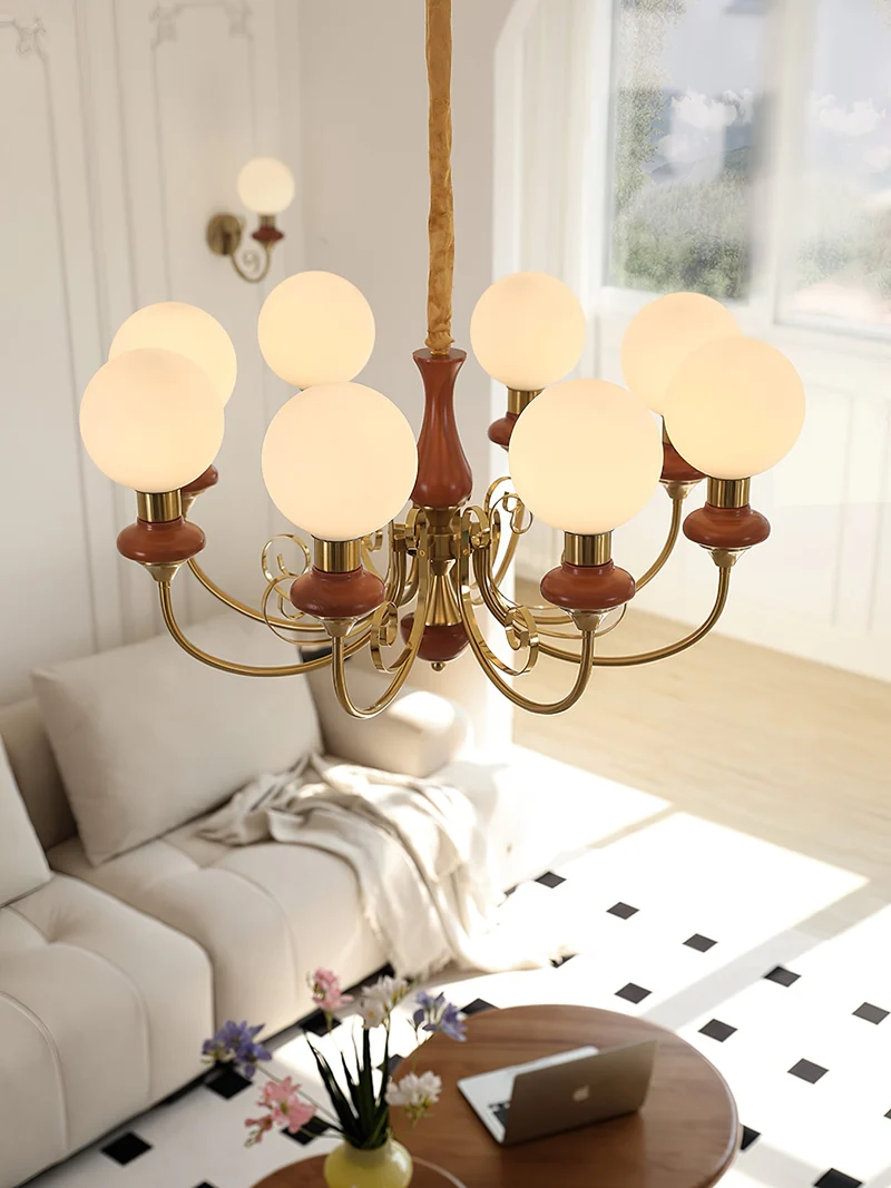 Kroonluchter met Groene Glazen Kappen en Gouden of Zwarte Afwerking – Luxe Hanglamp in 3, 5 of 8 Lichtpunten | Sansoti
