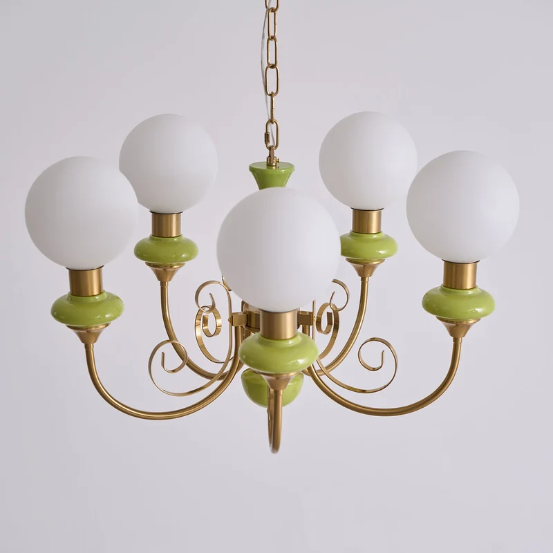 Kroonluchter met Groene Glazen Kappen en Gouden of Zwarte Afwerking – Luxe Hanglamp in 3, 5 of 8 Lichtpunten | Sansoti