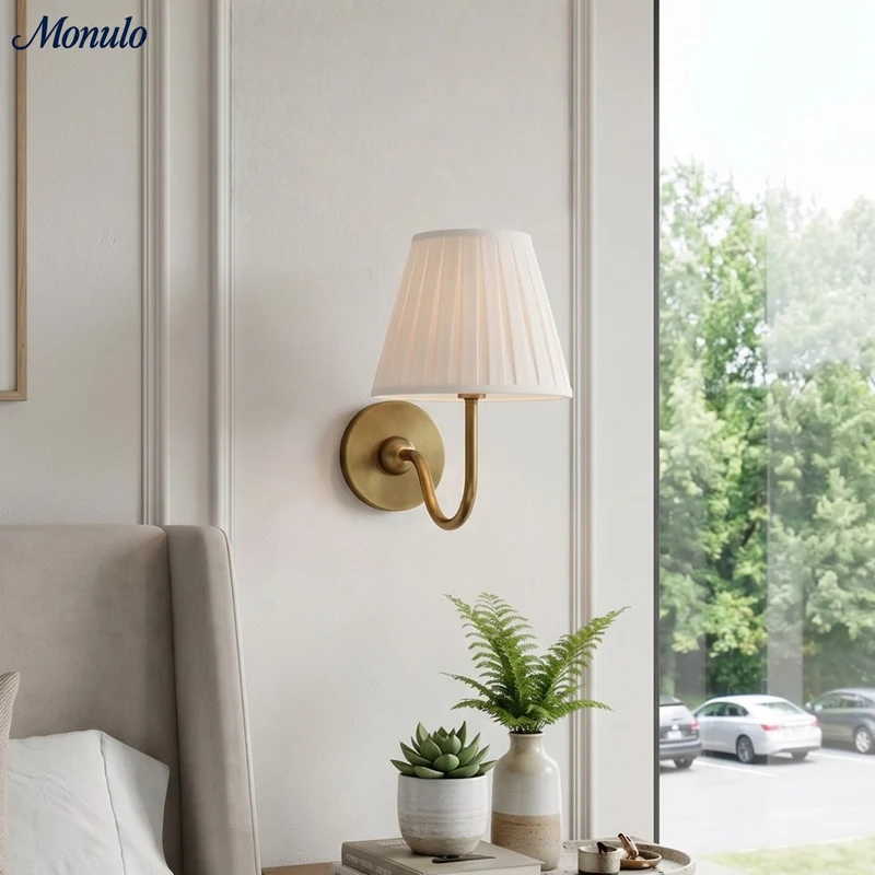 Wandlamp met Geplisseerde Stoffen Kap – Klassieke Verlichting voor Slaapkamer en Woonkamer | Sansoti