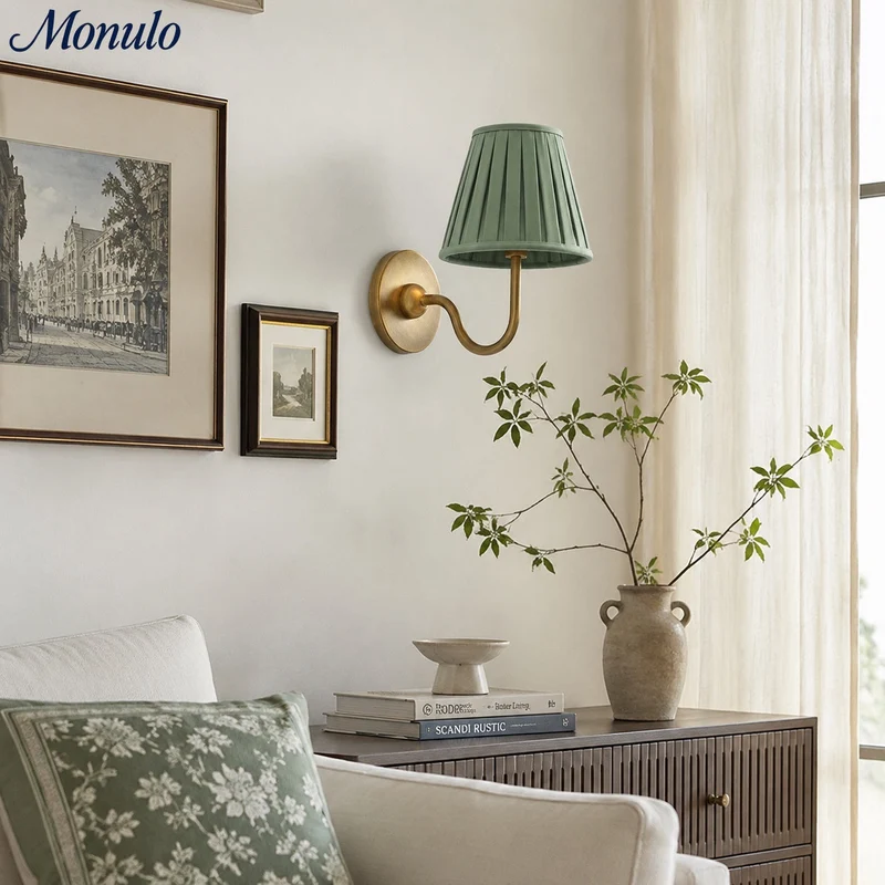 Wandlamp met Geplisseerde Stoffen Kap – Klassieke Verlichting voor Slaapkamer en Woonkamer | Sansoti
