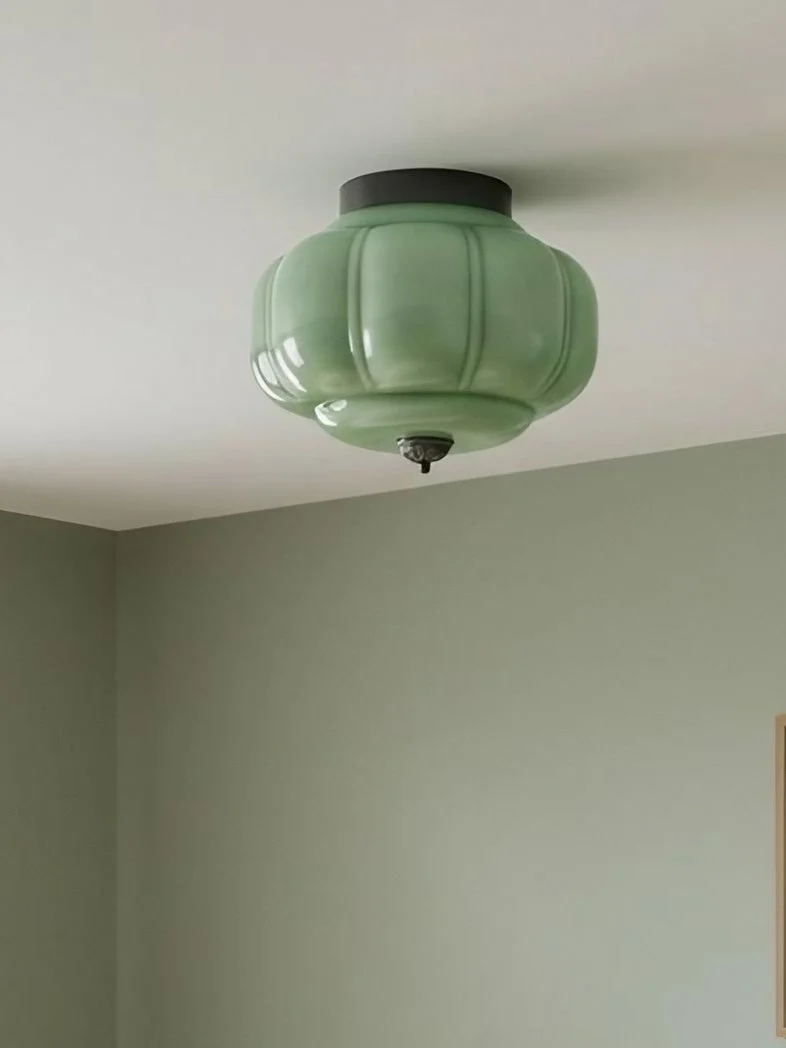 Retro Plafondlamp met Melkglazen Kap – Verfijnde Semi-Flush Mount Verlichting voor Moderne Interieurs | Sansoti