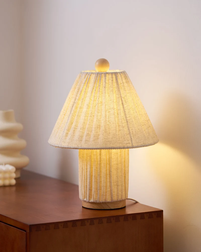 Retro Tafellamp met Geplooide Stoffen Kap – Warm Zacht Licht – Scandinavisch Minimalistisch Design voor Slaapkamer Woonkamer | Sansoti