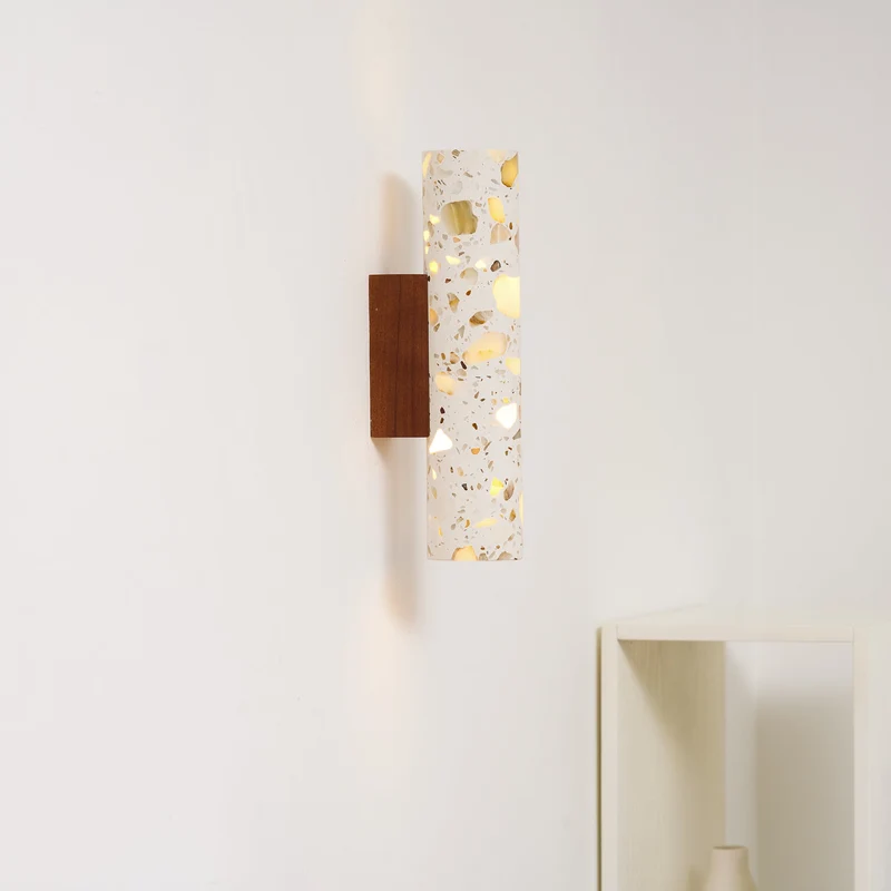 Wandlamp Terrazzo Cilinder – Walnoot Houten Basis – Handgemaakt Natuursteen – Retro Kolom Design – Warm Licht G9 – Woonkamer Slaapkamer Gang | Sansoti