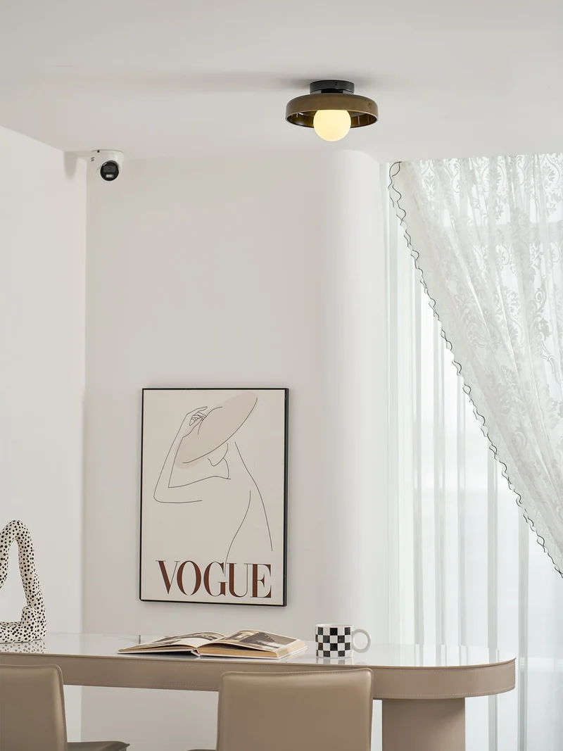 Disc Orb Plafondlamp – Moderne Glazen Lampenkap Rond Scandinavisch Design Messing Basis 3 Lichtpunten Warm Licht Woonkamer Slaapkamer Eetkamer | Sansoti