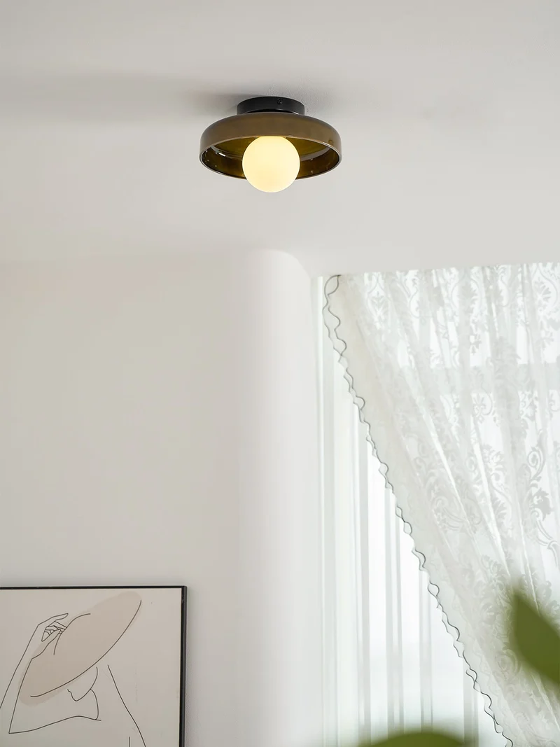 Disc Orb Plafondlamp – Moderne Glazen Lampenkap Rond Scandinavisch Design Messing Basis 3 Lichtpunten Warm Licht Woonkamer Slaapkamer Eetkamer | Sansoti