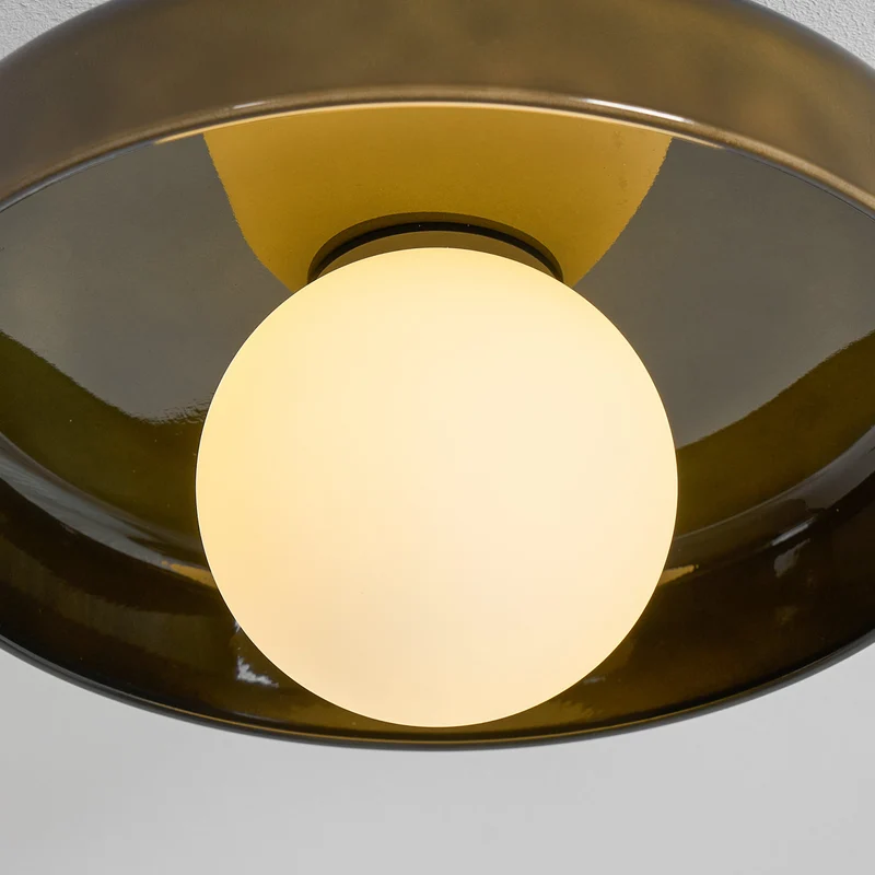 Disc Orb Plafondlamp – Moderne Glazen Lampenkap Rond Scandinavisch Design Messing Basis 3 Lichtpunten Warm Licht Woonkamer Slaapkamer Eetkamer | Sansoti