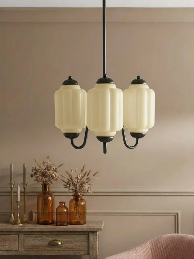 Melkglazen Kroonluchter Vintage Afwerking Tijdloze Elegantie Klassieke Verlichting voor Eetkamer Woonkamer | Sansoti
