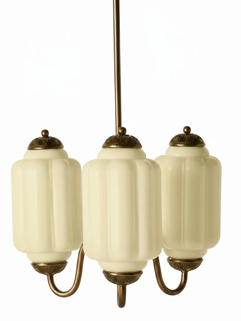 Melkglazen Kroonluchter Vintage Afwerking Tijdloze Elegantie Klassieke Verlichting voor Eetkamer Woonkamer | Sansoti