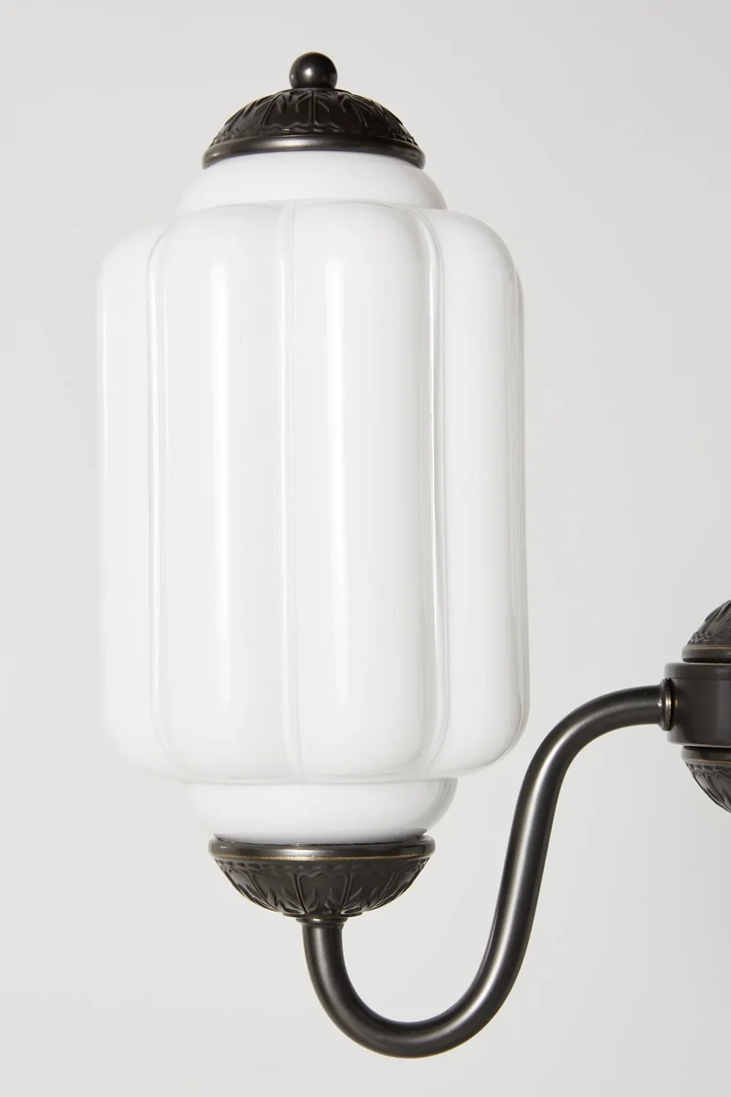 Melkglazen Kroonluchter Vintage Afwerking Tijdloze Elegantie Klassieke Verlichting voor Eetkamer Woonkamer | Sansoti