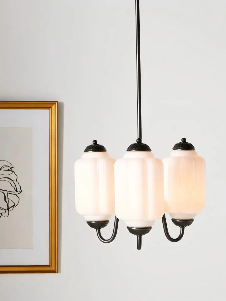Melkglazen Kroonluchter Vintage Afwerking Tijdloze Elegantie Klassieke Verlichting voor Eetkamer Woonkamer | Sansoti