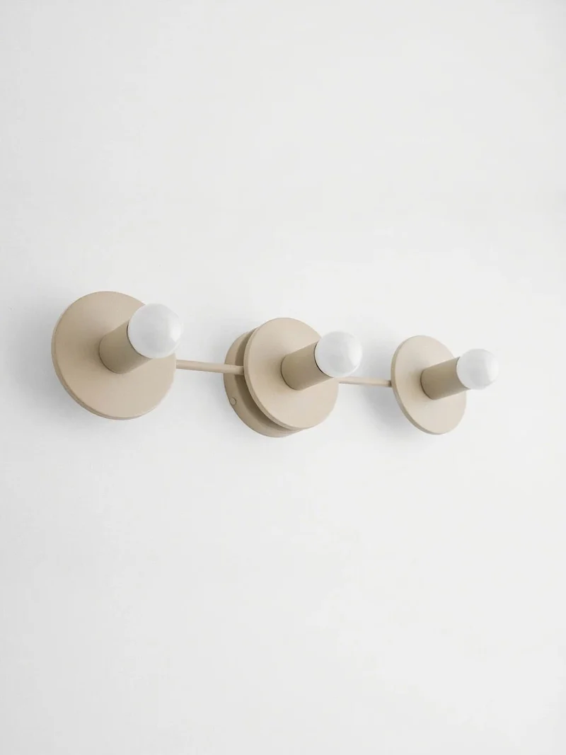 Minimalistische Badkamerlamp met Drie Lichtpunten - Verkrijgbaar in Meerdere Kleuren | Sansoti