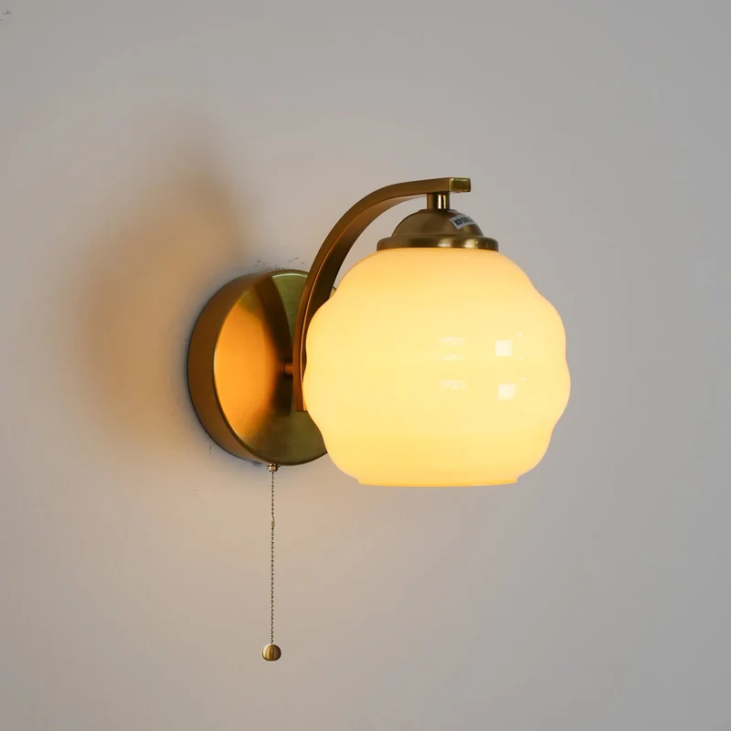 Art Deco Wandlamp met Gebogen Glazen Kap Vintage Stijl | Sansoti