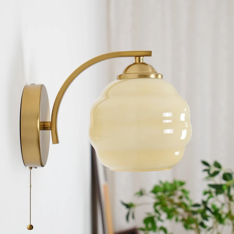 Art Deco Wandlamp met Gebogen Glazen Kap Vintage Stijl | Sansoti