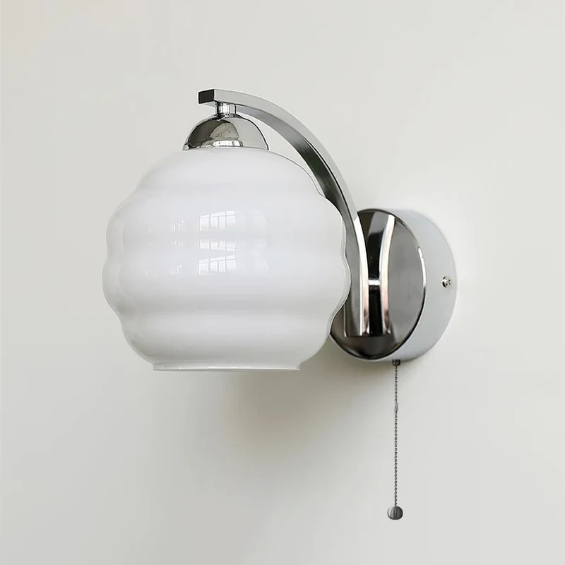 Art Deco Wandlamp met Gebogen Glazen Kap Vintage Stijl | Sansoti