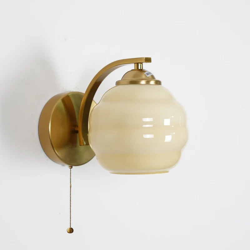 Art Deco Wandlamp met Gebogen Glazen Kap Vintage Stijl | Sansoti