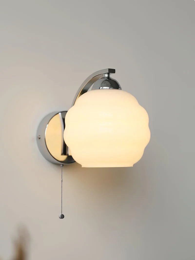 Art Deco Wandlamp met Gebogen Glazen Kap Vintage Stijl | Sansoti
