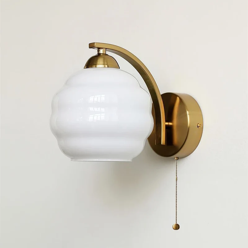 Art Deco Wandlamp met Gebogen Glazen Kap Vintage Stijl | Sansoti
