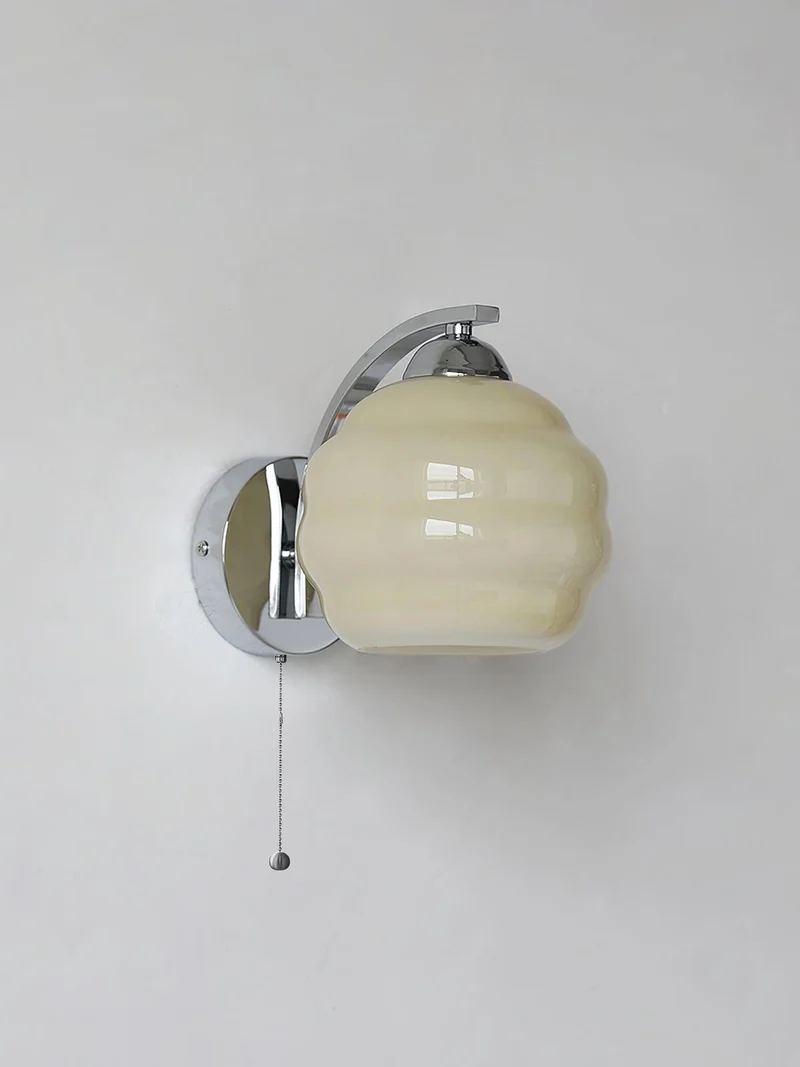 Art Deco Wandlamp met Gebogen Glazen Kap Vintage Stijl | Sansoti