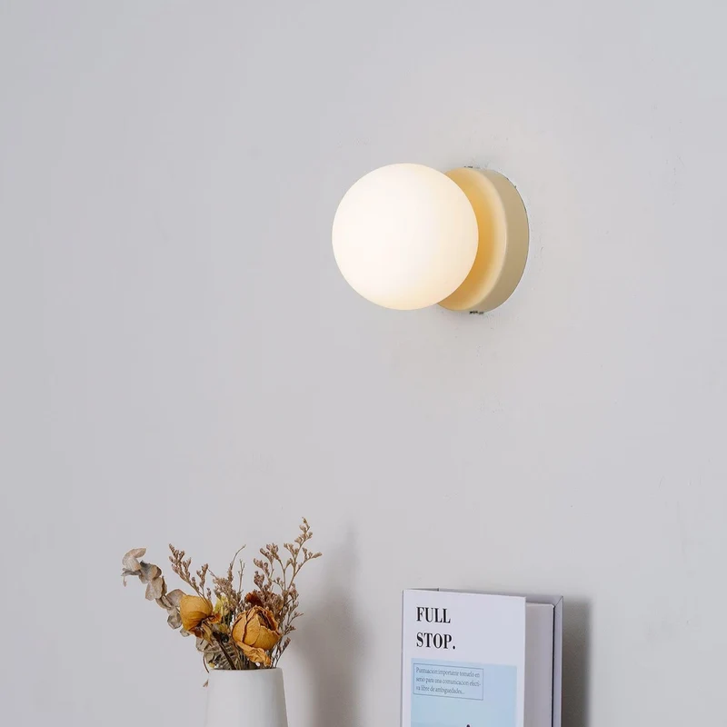 Nuvol Wandlamp — Metalen Wandspot met Glazen Bol ø12cm — Compacte Wandverlichting in 5 Kleuren | Sansoti