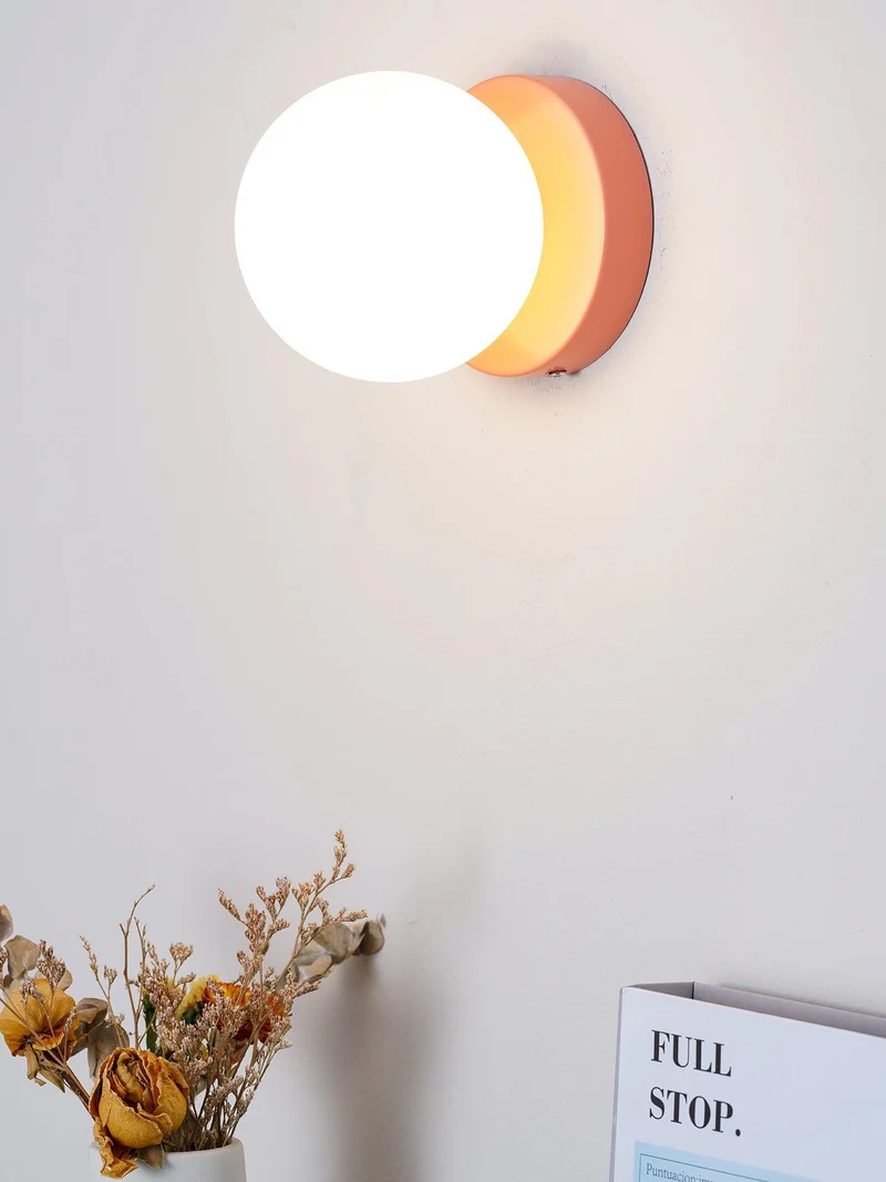 Nuvol Wandlamp — Metalen Wandspot met Glazen Bol ø12cm — Compacte Wandverlichting in 5 Kleuren | Sansoti