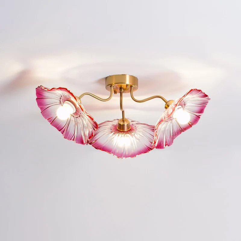 Glazen Plafondlamp met Bladmotief – 3, 5 of 6 Lichtpunten – Gouden Armatuur met Helder of Roze Matglas | Sansoti