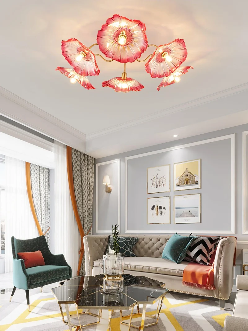 Glazen Plafondlamp met Bladmotief – 3, 5 of 6 Lichtpunten – Gouden Armatuur met Helder of Roze Matglas | Sansoti
