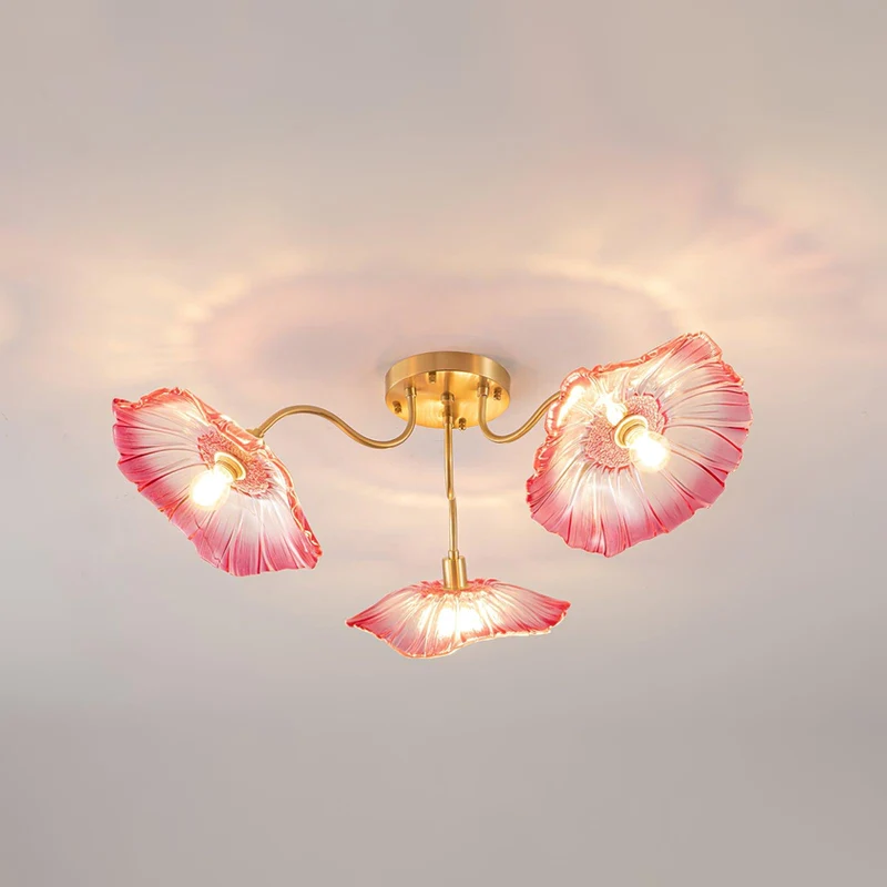Glazen Plafondlamp met Bladmotief – 3, 5 of 6 Lichtpunten – Gouden Armatuur met Helder of Roze Matglas | Sansoti