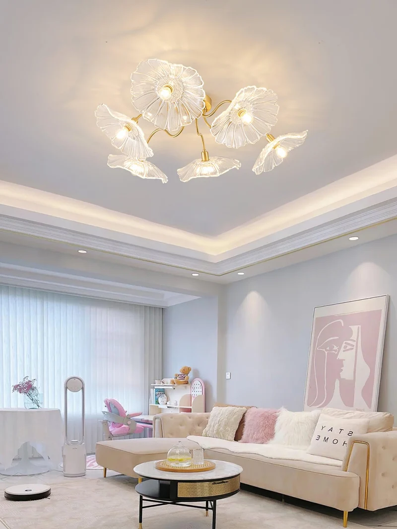 Glazen Plafondlamp met Bladmotief – 3, 5 of 6 Lichtpunten – Gouden Armatuur met Helder of Roze Matglas | Sansoti