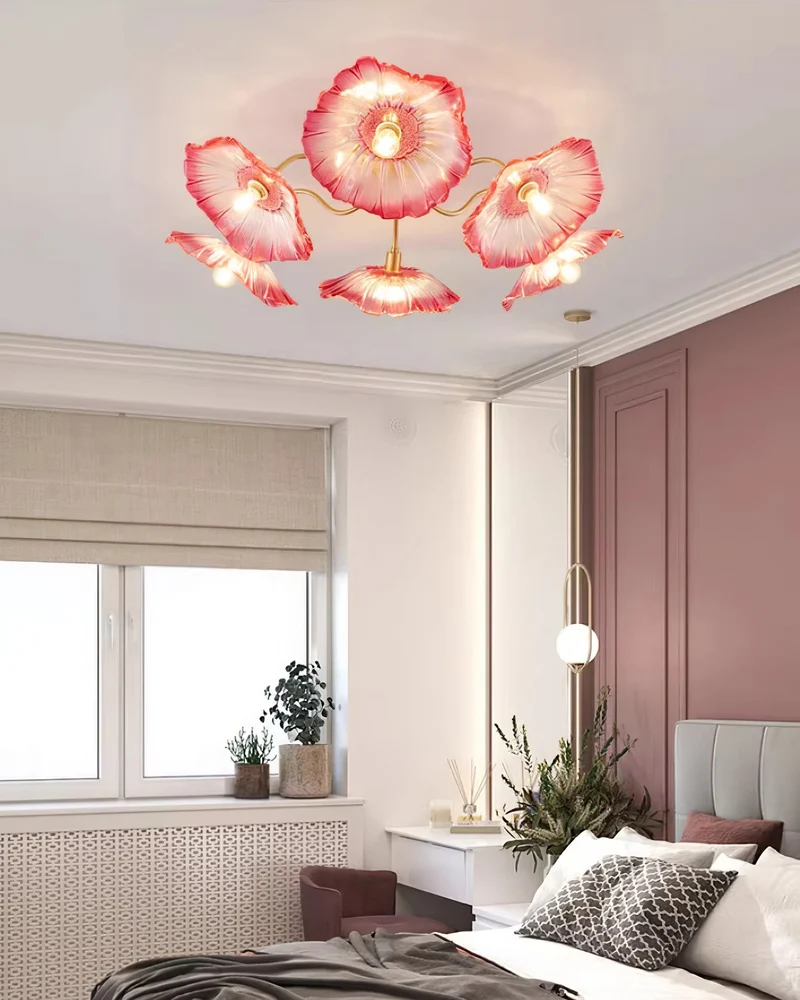Glazen Plafondlamp met Bladmotief – 3, 5 of 6 Lichtpunten – Gouden Armatuur met Helder of Roze Matglas | Sansoti