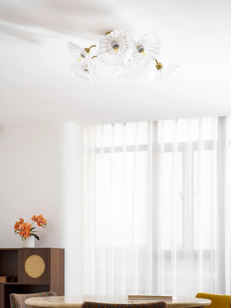 Glazen Plafondlamp met Bladmotief – 3, 5 of 6 Lichtpunten – Gouden Armatuur met Helder of Roze Matglas | Sansoti