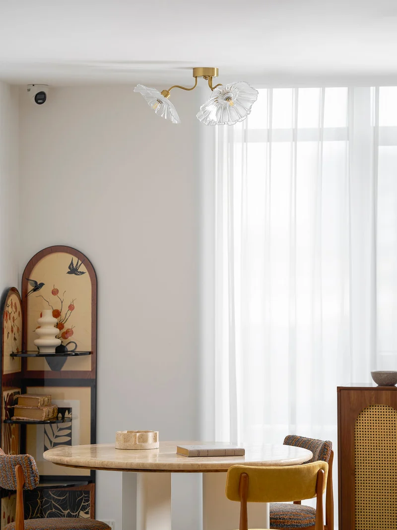 Glazen Plafondlamp met Bladmotief – 3, 5 of 6 Lichtpunten – Gouden Armatuur met Helder of Roze Matglas | Sansoti